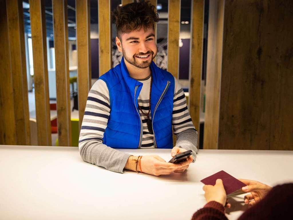 Ibis Budget Strasbourg Centre Republique Bagian luar foto